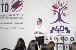 Carlos Cruz, CEO e fundador da Bravend, leva Edutailor e Action Learning para o CBTD 2025