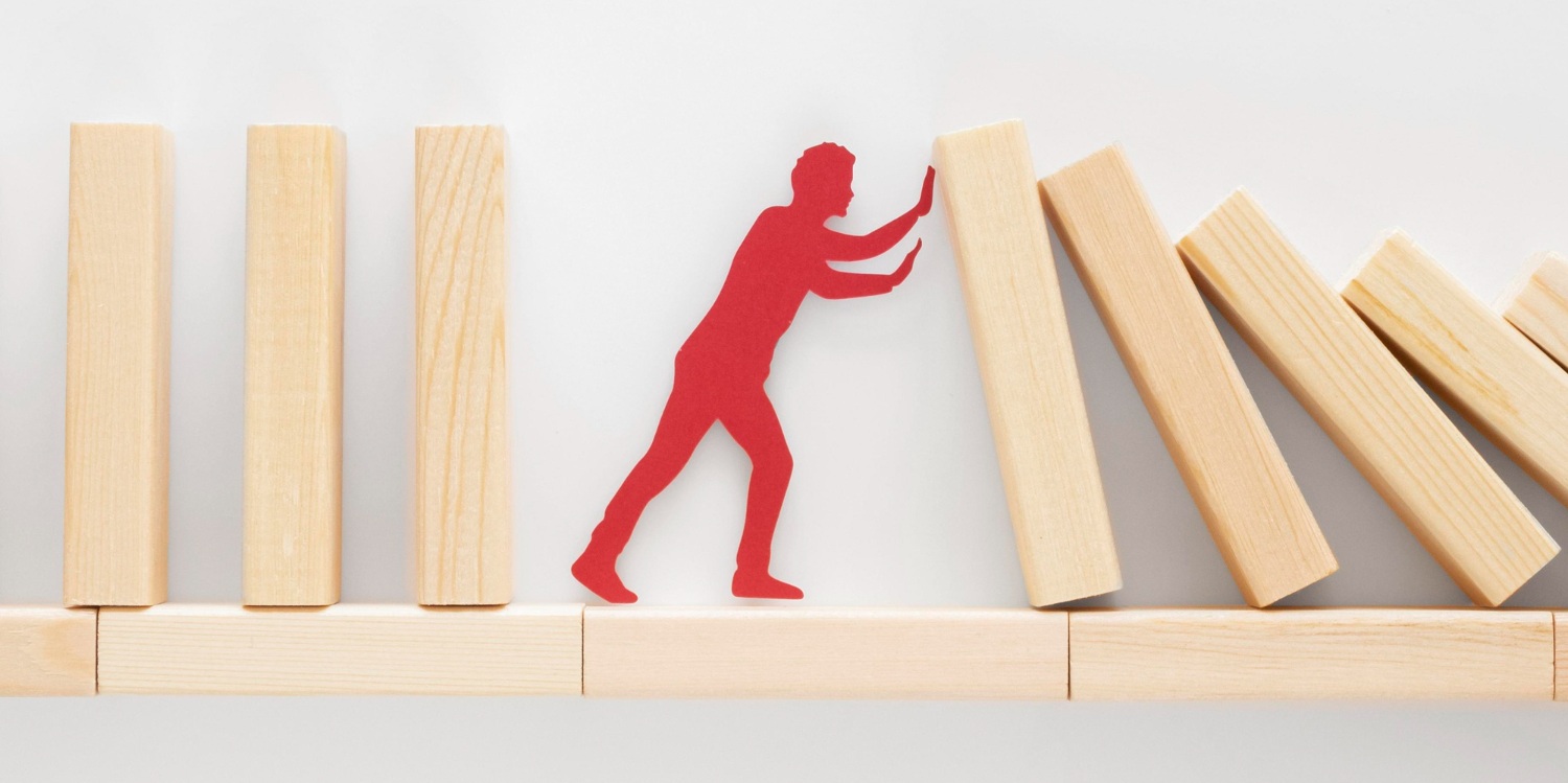 O mindset de crescimento parte da crença de que o desenvolvimento é resultado da dedicação, do esforço contínuo e da disposição para aprender.