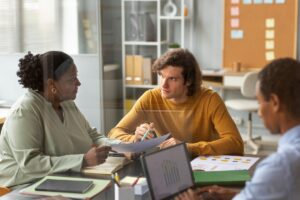 Experiência de aprendizagem pode ser um dos principais recursos das empresas quando o assunto é treinamento